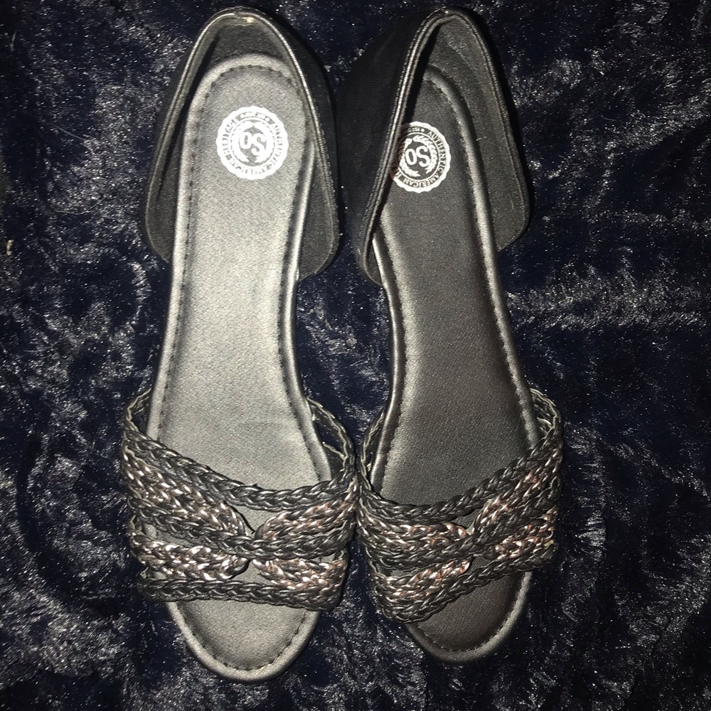 Blank and gold SO brand by Kohl’s brand new flats